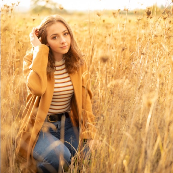 Meet your Posher, Madisen - Picture 1 of 1